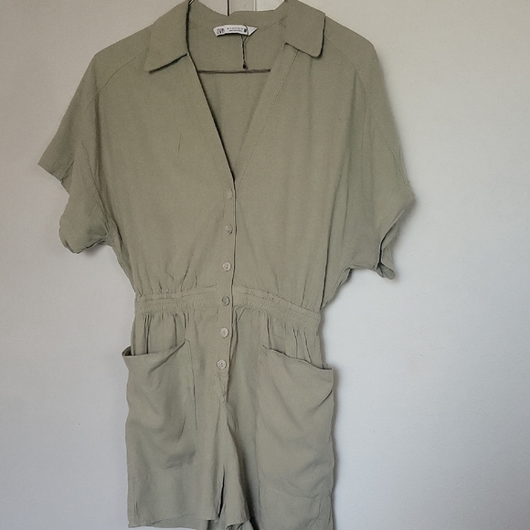 ZARA Viscose Jumsuit Romper  Olive Green Button-Up  Size M - Picture 2 of 9